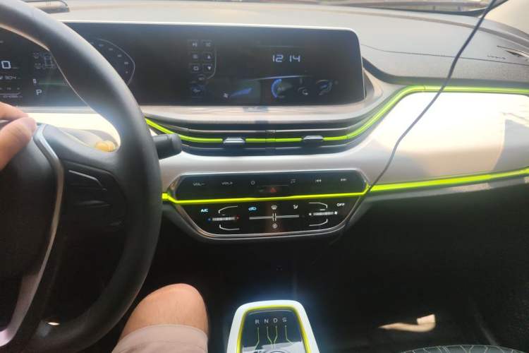 Used CHANGAN Benni E-Star 2020 Heartbeat Edition NMC Lithium Audio And AC Panel