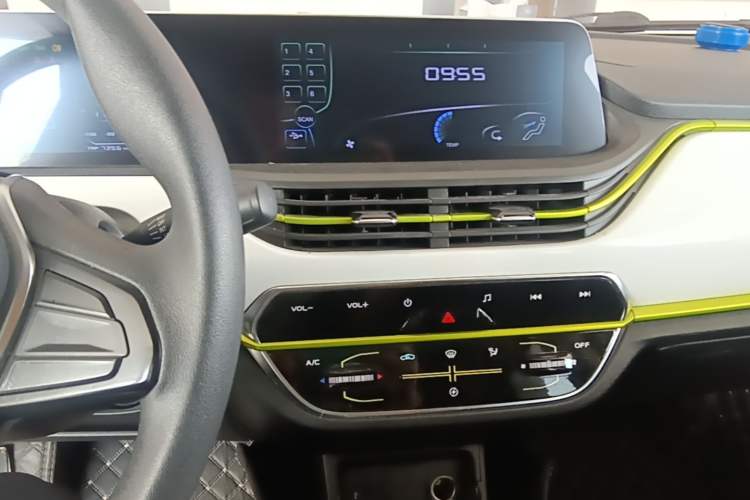 Used CHANGAN Benni E-Star 2020 Heart Edition Lithium Iron Phosphate (31.18 kWh) Audio And AC Panel