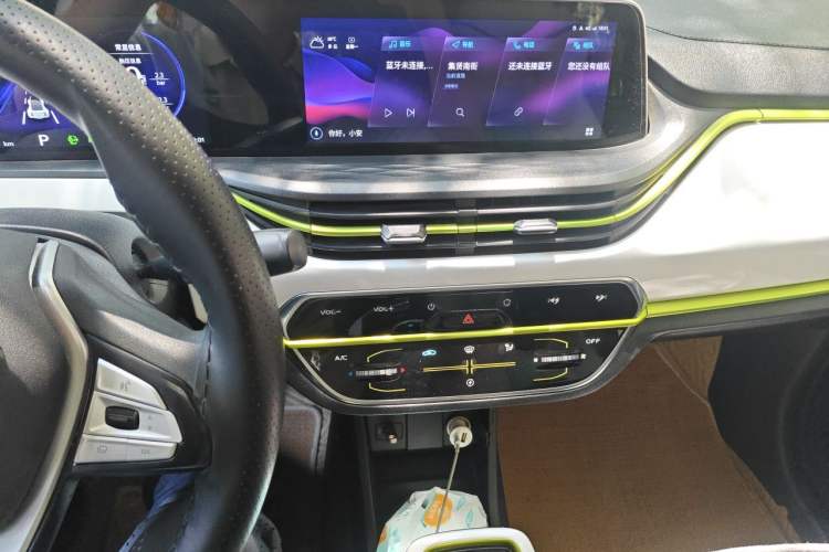 Used CHANGAN Benni E-Star 2020 Xinyue Edition Lithium Iron Phosphate (31.95 kWh) Audio And AC Panel