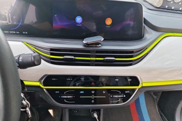 Used CHANGAN Benni E-Star 2020 Xinyue Edition Lithium-NMC Audio And AC Panel