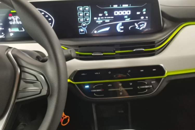 Used CHANGAN Benni E-Star 2020 Heartbeat Edition NMC Lithium Audio And AC Panel