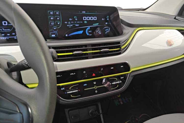 Used CHANGAN Benni E-Star 2020 Heartbeat Edition NMC Lithium Audio And AC Panel