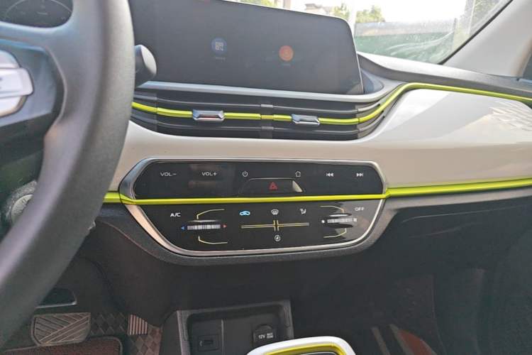 Used CHANGAN Benni E-Star 2020 Xinyue Edition Lithium-NMC Audio And AC Panel