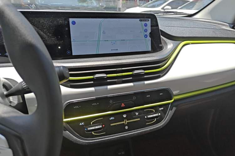 Used CHANGAN Benni E-Star 2020 Xinyue Edition Lithium Iron Phosphate (31.95 kWh) Audio And AC Panel