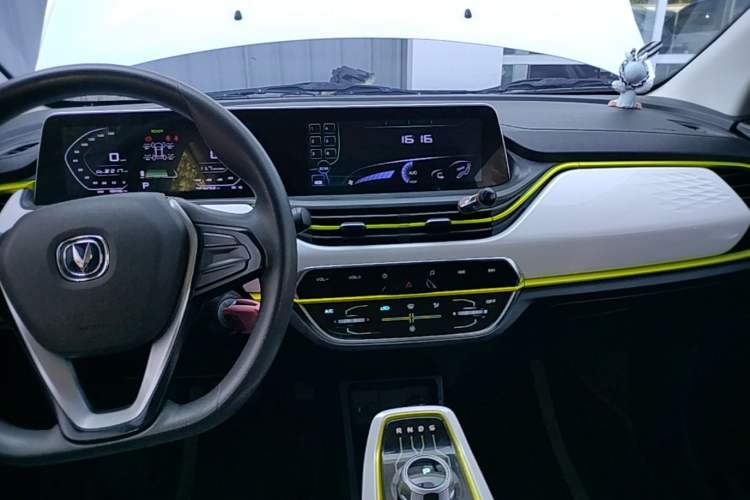 Used CHANGAN Benni E-Star 2020 Heart Edition Lithium Iron Phosphate (31.95 kWh) Audio And AC Panel
