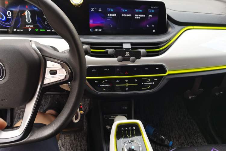 Used CHANGAN Benni E-Star 2020 Xinyue Edition Lithium Iron Phosphate (31.95 kWh) Audio And AC Panel