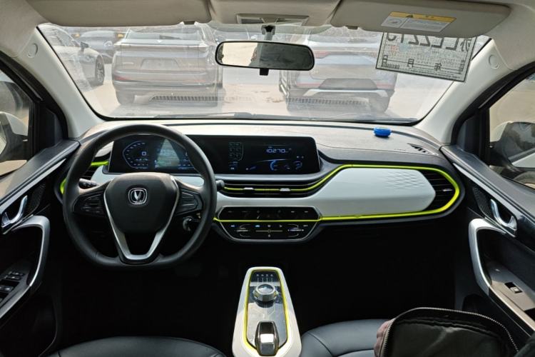 Used CHANGAN Benni E-Star 2020 Heart Edition Lithium Iron Phosphate (31.18 kWh) Center Console