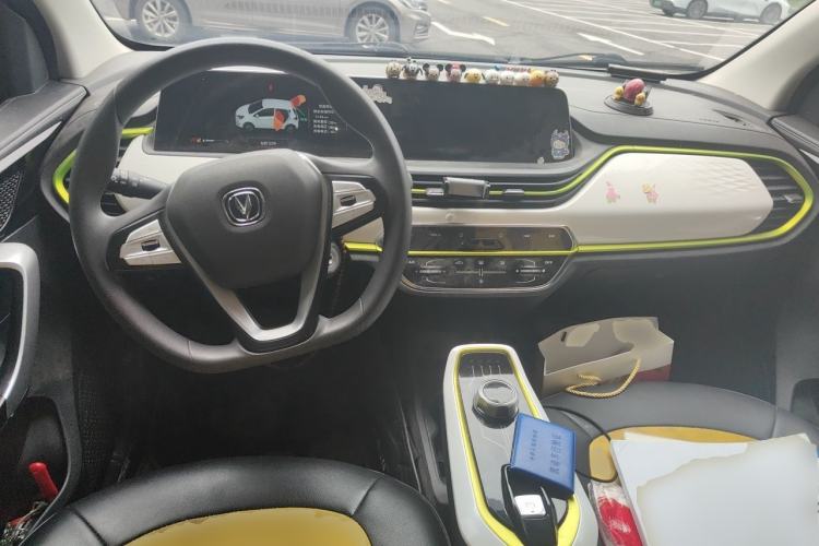 Used CHANGAN Benni E-Star 2020 Xinyue Edition Lithium Iron Phosphate (31.18 kWh) Center Console