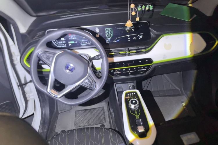 Used CHANGAN Benni E-Star 2020 Heartbeat Edition NMC Lithium Center Console