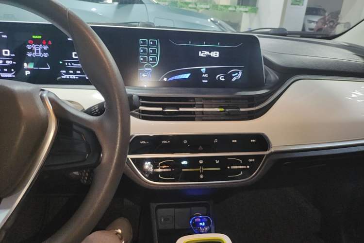 Used CHANGAN Benni E-Star 2020 Xinyue Edition Lithium-NMC Center Console