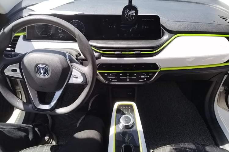 Used CHANGAN Benni E-Star 2020 Xinyue Edition Lithium-NMC Center Console