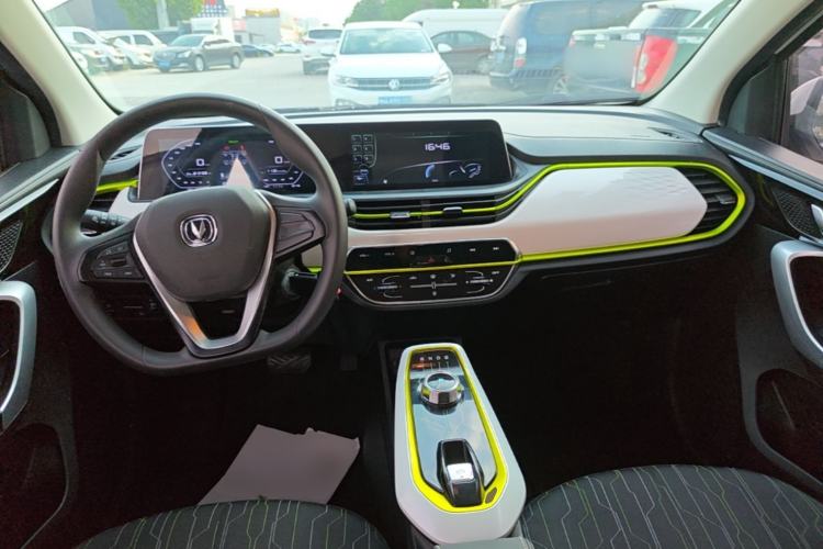 Used CHANGAN Benni E-Star 2020 Heart Edition Lithium Iron Phosphate (31.18 kWh) Center Console