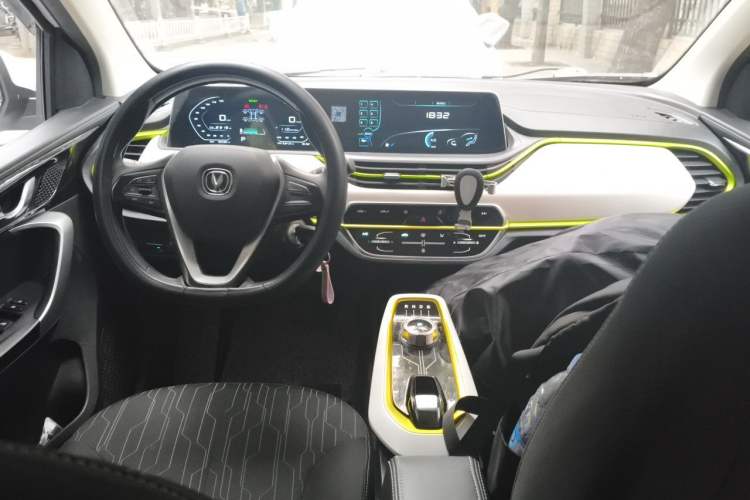 Used CHANGAN Benni E-Star 2020 Heartbeat Edition NMC Lithium Center Console