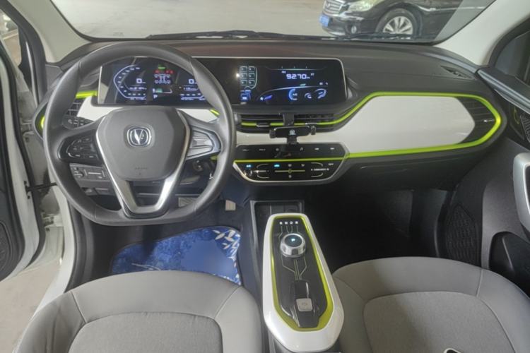 Used CHANGAN Benni E-Star 2020 Heart Edition Lithium Iron Phosphate (31.18 kWh) Center Console