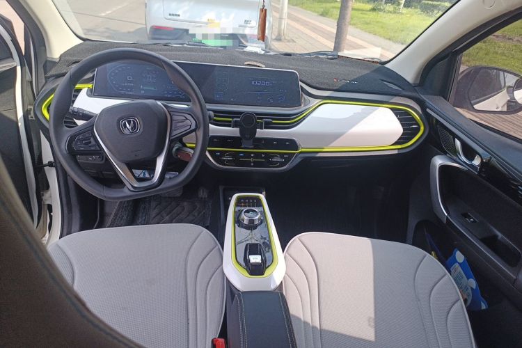 Used CHANGAN Benni E-Star 2020 Heart Edition Lithium Iron Phosphate (31.95 kWh) Center Console