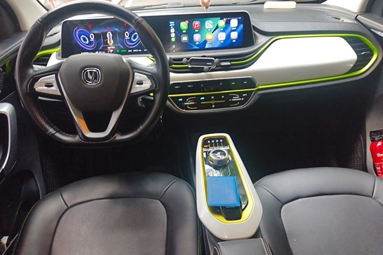 Used CHANGAN Benni E-Star 2020 Xinyue Edition Lithium Iron Phosphate (31.18 kWh) Center Console