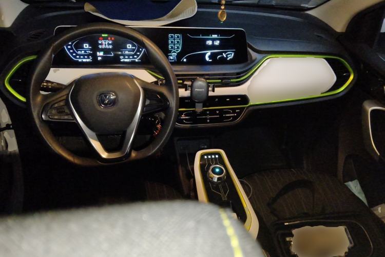 Used CHANGAN Benni E-Star 2020 Heartbeat Edition NMC Lithium Center Console