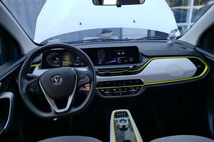 Used CHANGAN Benni E-Star 2020 Heart Edition Lithium Iron Phosphate (31.95 kWh) Center Console