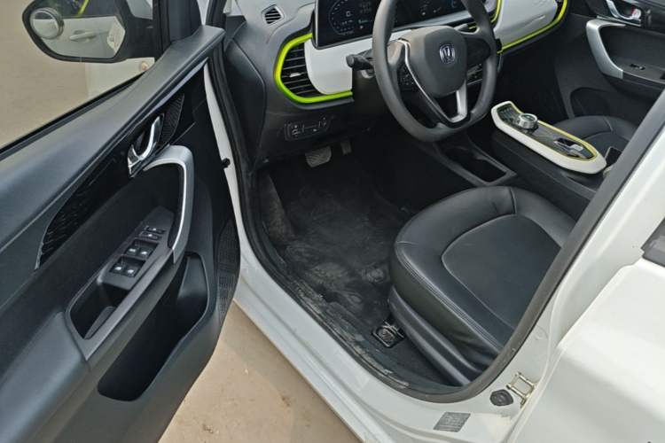 Used CHANGAN Benni E-Star 2020 Heart Edition Lithium Iron Phosphate (31.18 kWh) Driver Seat