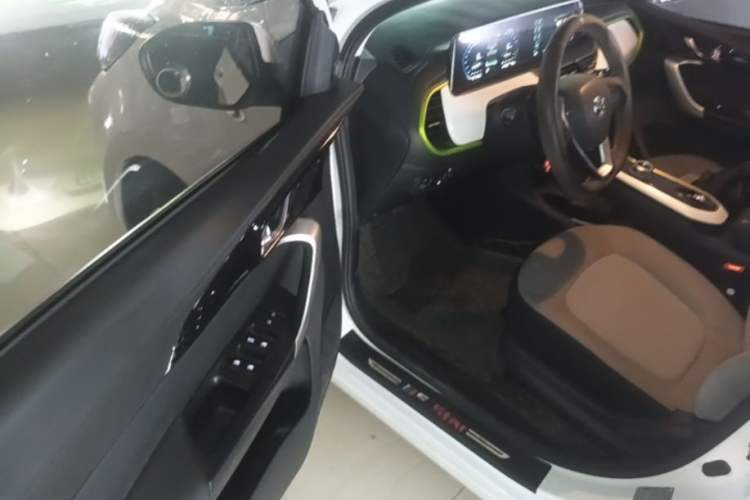Used CHANGAN Benni E-Star 2020 Heartbeat Edition NMC Lithium Driver Seat
