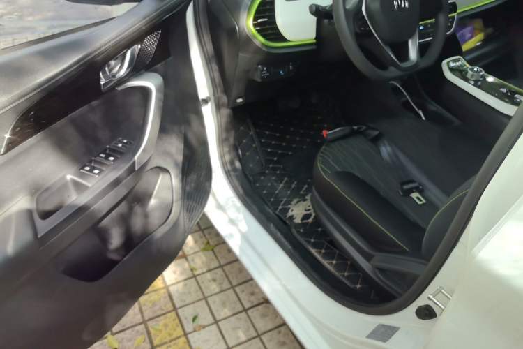 Used CHANGAN Benni E-Star 2020 Heartbeat Edition NMC Lithium Driver Seat