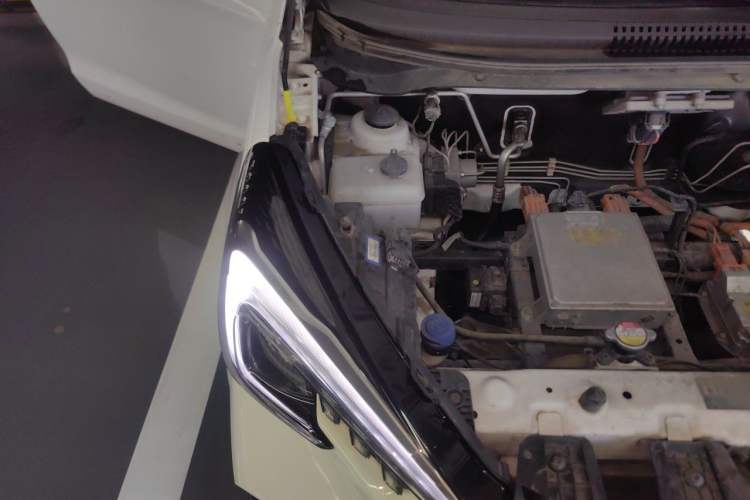 Used CHANGAN Benni E-Star 2020 Heartbeat Edition NMC Lithium Engine Bay Right
