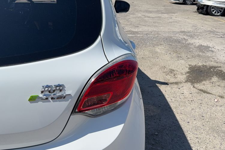 Used CHANGAN Benni E-Star 2020 Xinyue Edition Lithium-NMC Exterior 2