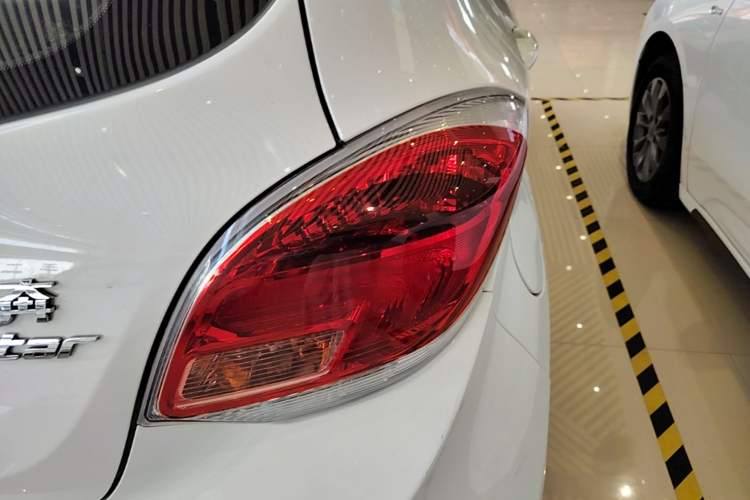 Used CHANGAN Benni E-Star 2020 Xinyue Edition Lithium Iron Phosphate (31.18 kWh) Exterior 3