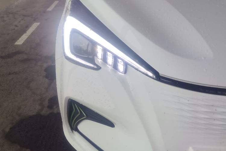 Used CHANGAN Benni E-Star 2020 Xinyue Edition Lithium-NMC Exterior 3