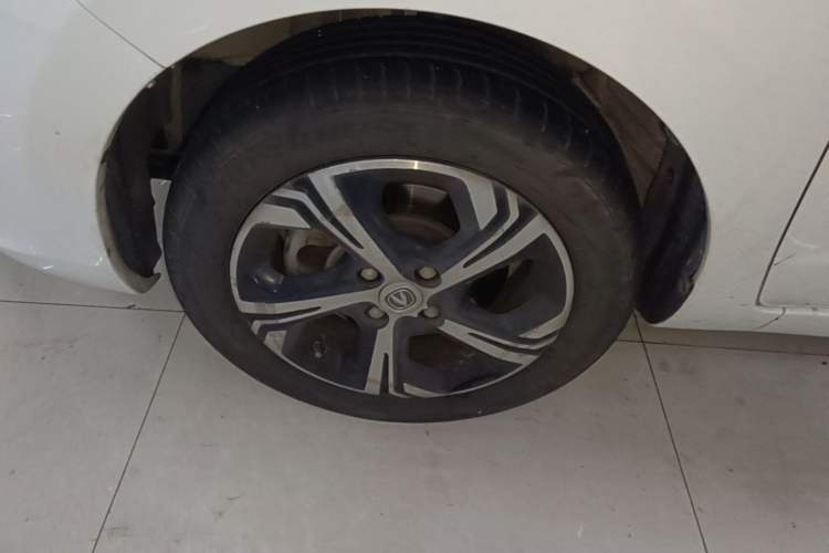 Used CHANGAN Benni E-Star 2020 Xinyue Edition Lithium-NMC Exterior 4
