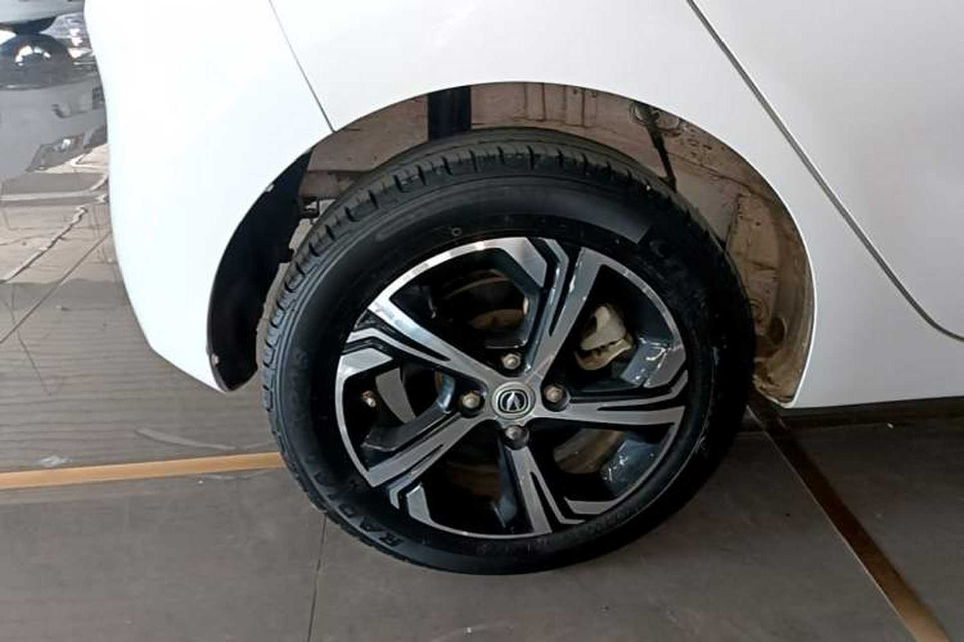 Used CHANGAN Benni E-Star 2020 Heart Edition Lithium Iron Phosphate (31.95 kWh) Exterior 5