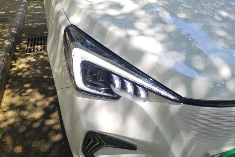 Used CHANGAN Benni E-Star 2020 Xinyue Edition Lithium Iron Phosphate (31.95 kWh) Exterior 6