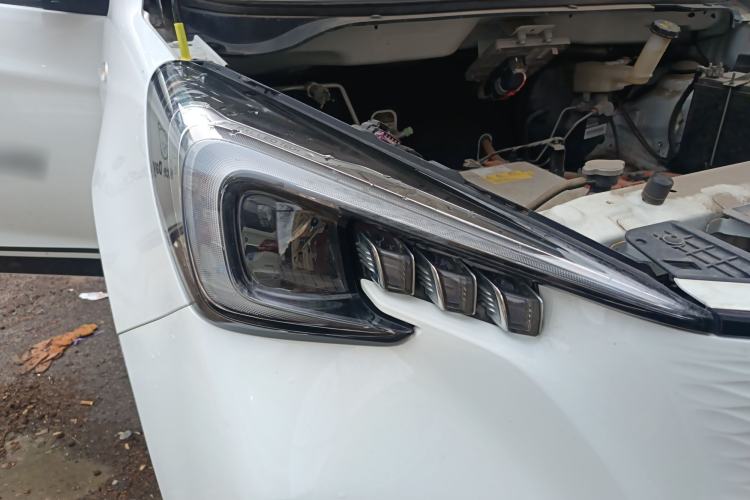Used CHANGAN Benni E-Star 2020 Xinyue Edition Lithium-NMC Exterior 6