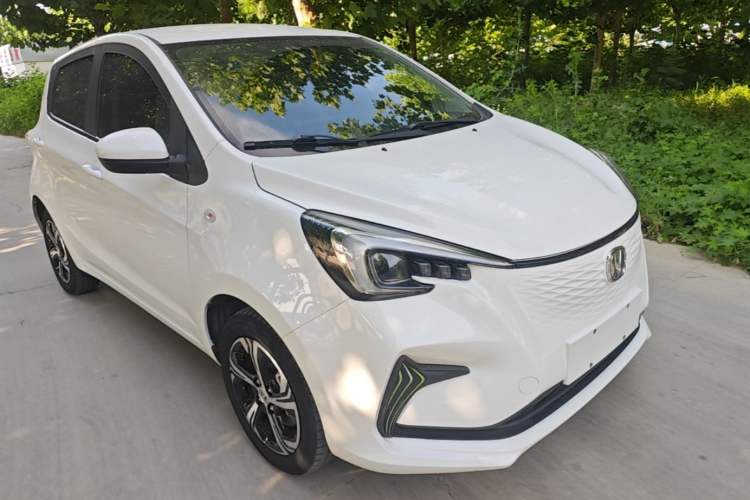 Used CHANGAN Benni E-Star 2020 Heart Edition Lithium Iron Phosphate (31.18 kWh) Front Right 45 Deg