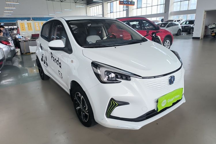 Used CHANGAN Benni E-Star 2020 Heart Edition Lithium Iron Phosphate (31.18 kWh) Front Right 45 Deg