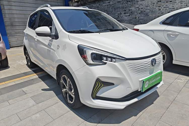 Used CHANGAN Benni E-Star 2020 Xinyue Edition Lithium Iron Phosphate (31.95 kWh) Front Right 45 Deg