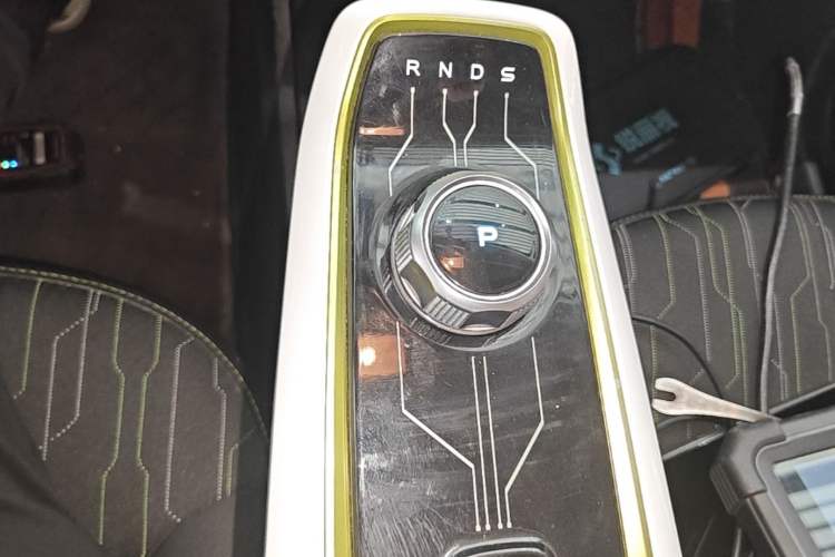 Used CHANGAN Benni E-Star 2020 Heartbeat Edition NMC Lithium Gear Lever