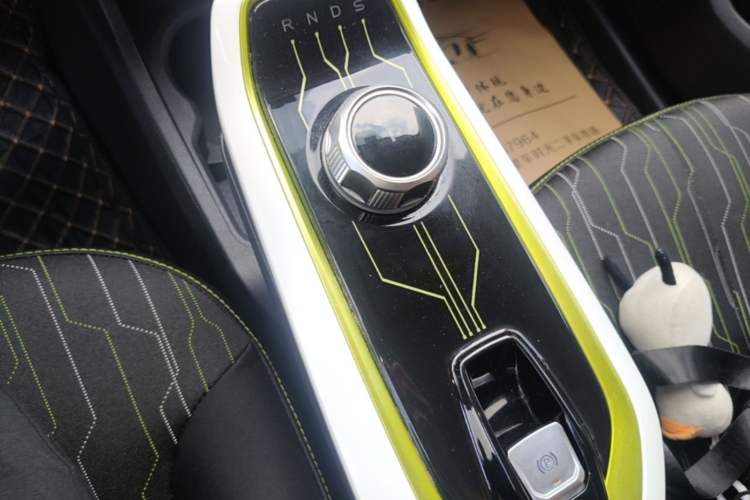 Used CHANGAN Benni E-Star 2020 Xinyue Edition Lithium-NMC Gear Lever