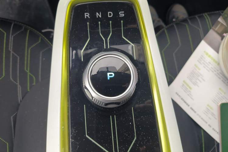 Used CHANGAN Benni E-Star 2020 Heartbeat Edition NMC Lithium Gear Lever