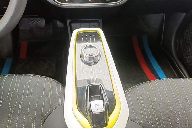 Used CHANGAN Benni E-Star 2020 Heartbeat Edition NMC Lithium Gear Lever