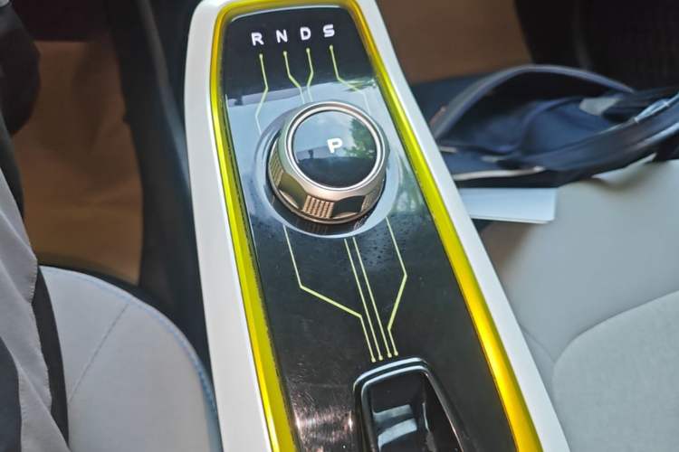 Used CHANGAN Benni E-Star 2020 Heart Edition Lithium Iron Phosphate (31.18 kWh) Gear Lever