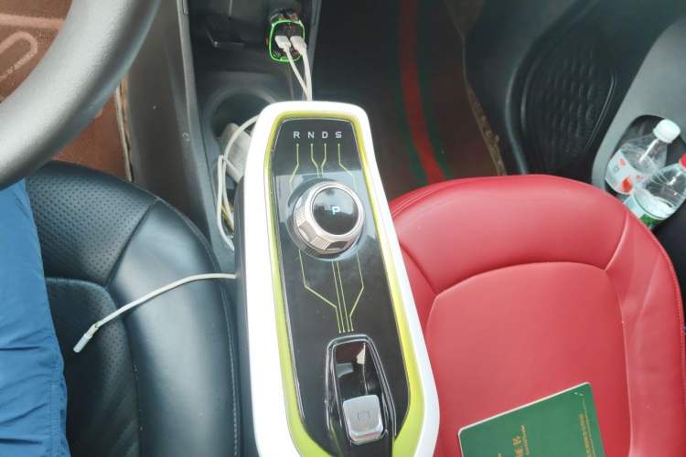 Used CHANGAN Benni E-Star 2020 Heartbeat Edition NMC Lithium Gear Lever