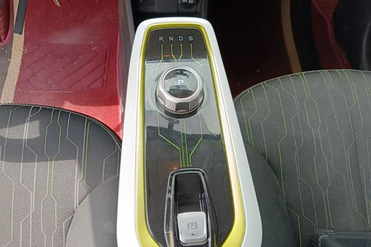 Used CHANGAN Benni E-Star 2020 Heartbeat Edition NMC Lithium Gear Lever