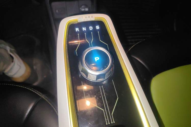 Used CHANGAN Benni E-Star 2020 Xinyue Edition Lithium-NMC Gear Lever