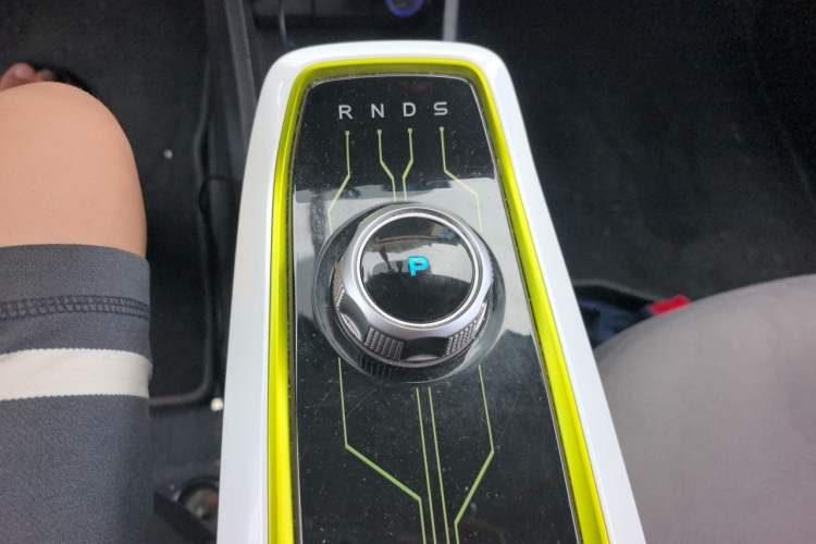 Used CHANGAN Benni E-Star 2020 Heartbeat Edition NMC Lithium Gear Lever