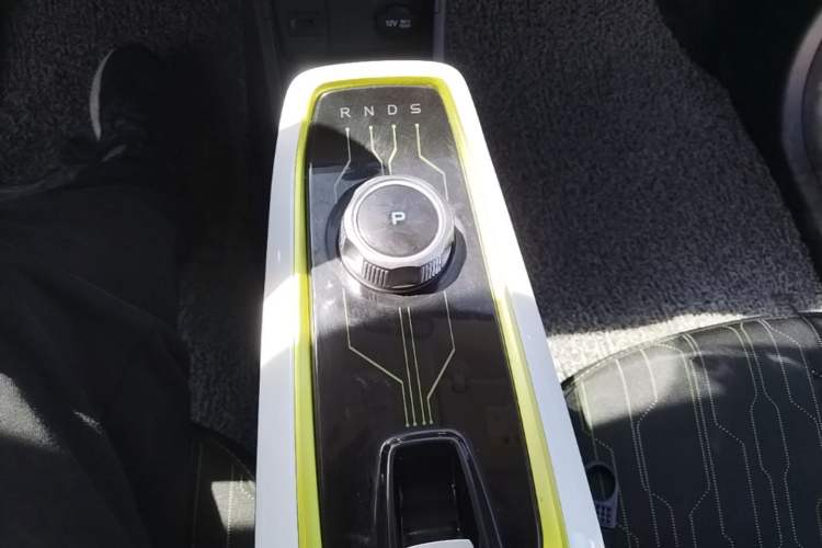 Used CHANGAN Benni E-Star 2020 Xinyue Edition Lithium-NMC Gear Lever