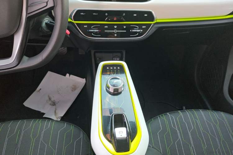 Used CHANGAN Benni E-Star 2020 Heart Edition Lithium Iron Phosphate (31.18 kWh) Gear Lever