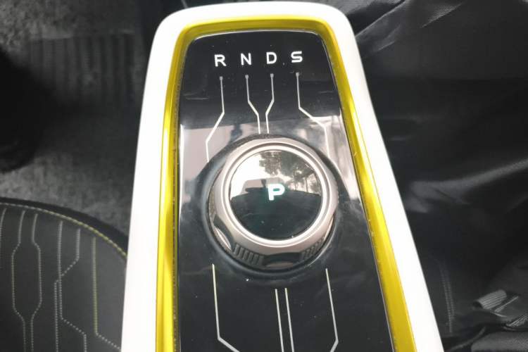 Used CHANGAN Benni E-Star 2020 Heartbeat Edition NMC Lithium Gear Lever