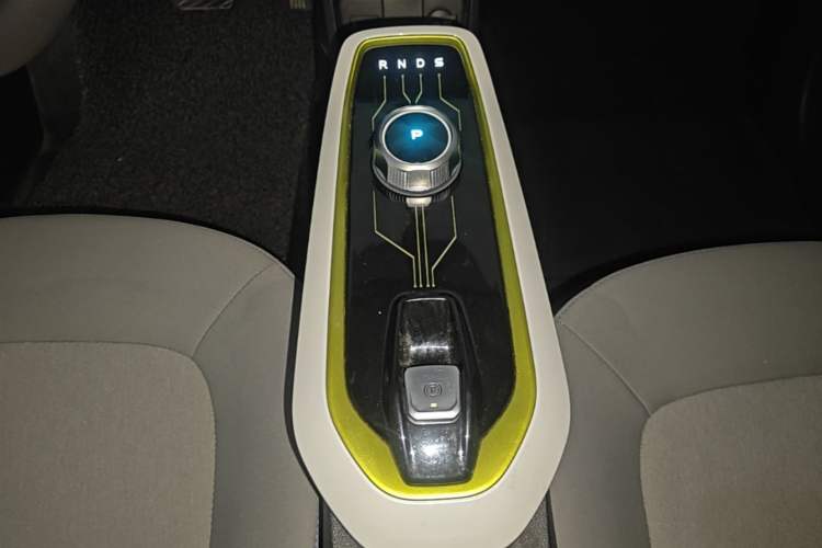 Used CHANGAN Benni E-Star 2020 Heart Edition Lithium Iron Phosphate (31.18 kWh) Gear Lever
