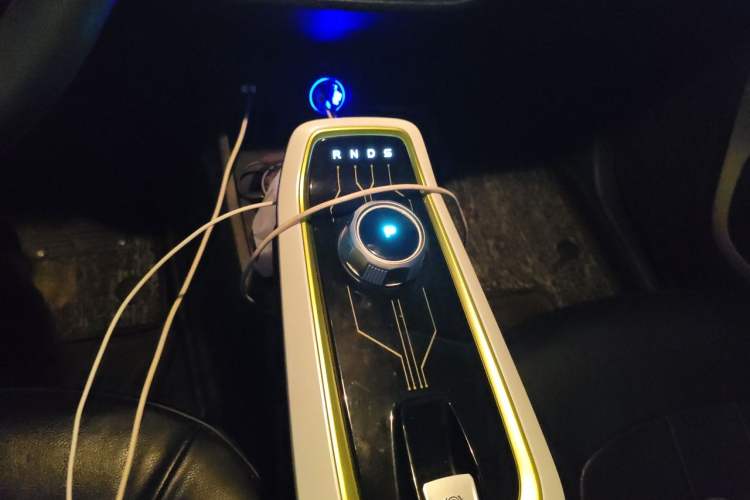 Used CHANGAN Benni E-Star 2020 Xinyue Edition Lithium-NMC Gear Lever